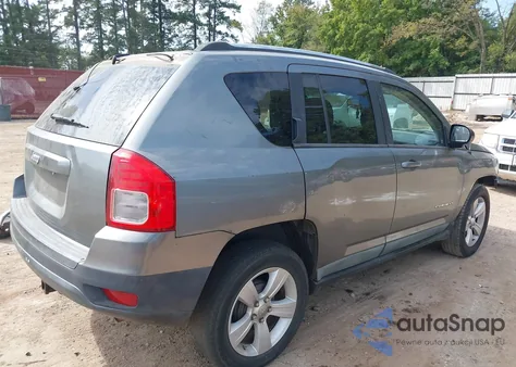 2011 Jeep Compass z USA, uszkodzony, nr VIN 1J4NT1FA5BD284640